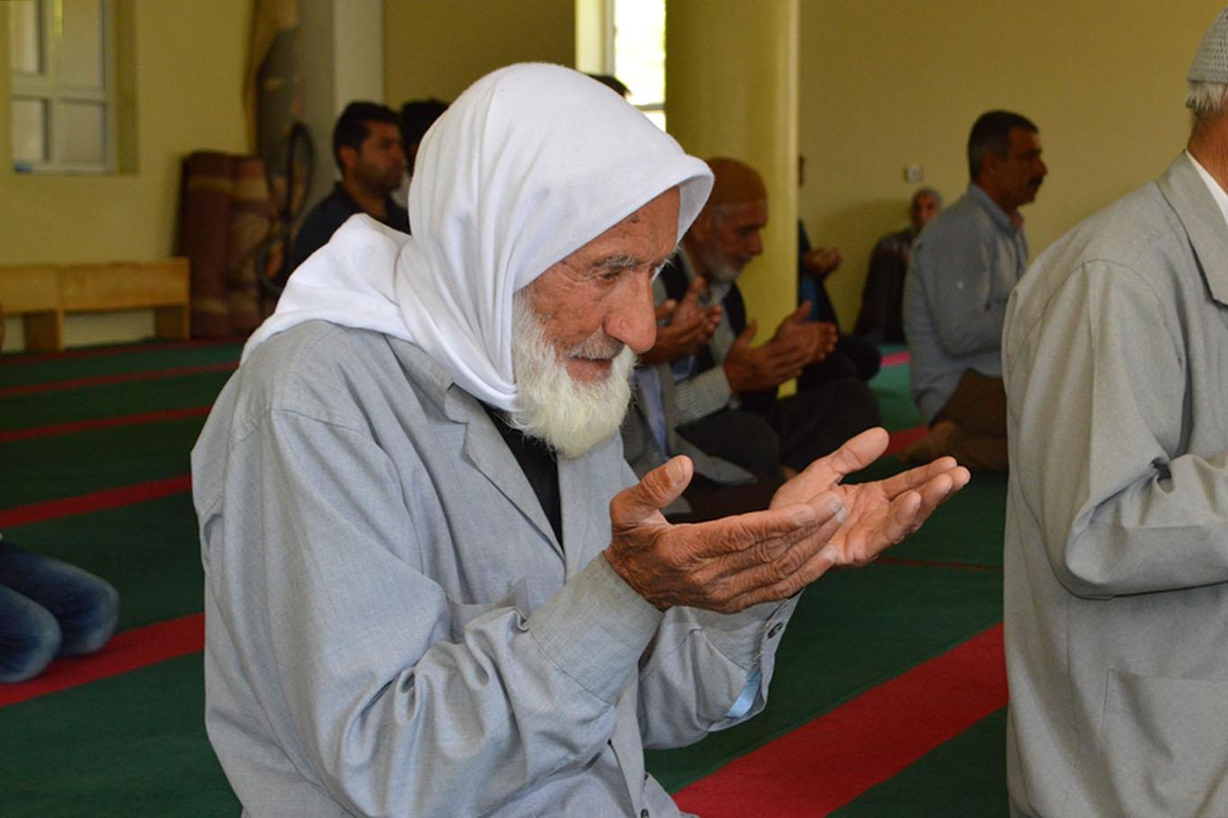 ​Asırlık çınar eski ramazanları anlattı